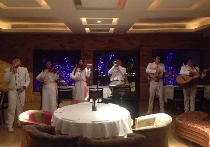 Mariachi Show Perla de América